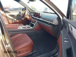 2025 Genesis GV80 Prestige with VIN KMUHEESC8SU222772, listed as a IAAI auction lot 41220766 with 3,528 mi miles and . Bid and sale history available at DreamBid. Image 5.