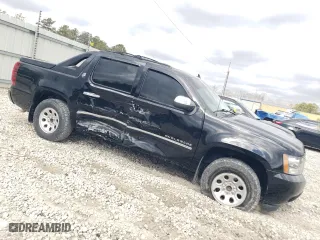 2013 Chevrolet Avalanche LTZ with VIN 3GNMCGE07DG198370, listed as a Copart auction lot 43990185 with 125,944 mi miles and Salvage Title. Bid and sale history available at carsss.com. Image 4.