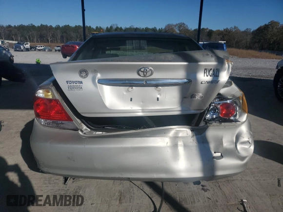 2005 Toyota Camry STD z VIN 4T1BE32K35U598719, wystawiony jako Copart lot #84796804 z przebiegiem 148 683 mil mil oraz Szkoda całkowita • Salvage title. Historia ofert i sprzedaży dostępna na DreamBid. Obrazek 6.