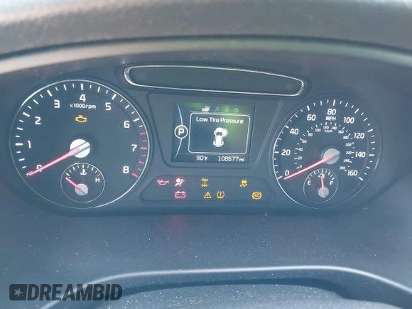 2017 Kia Sorento LX z VIN 5XYPGDA32HG265986, wystawiony jako IAAI lot #42571760 z przebiegiem 108 677 mil mil oraz . Historia ofert i sprzedaży dostępna na DreamBid. Obrazek 7.