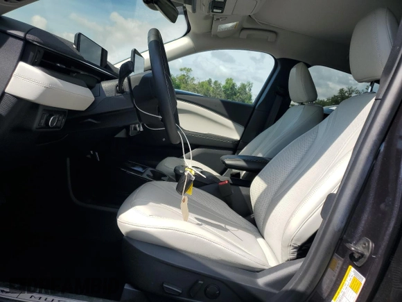 2022 Ford Mustang Mach-E Premium with VIN 3FMTK3SU1NMA57087, listed as a Copart auction lot 61045105 with 31,319 mi miles and Salvage title. Bid and sale history available at DreamBid. Image 7.