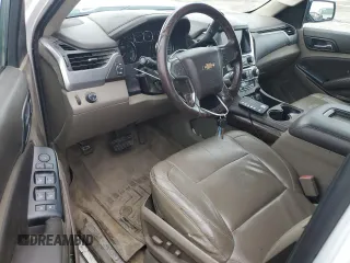 2017 Chevrolet Tahoe LT z VIN 1GNSCBKCXHR168360, wystawiony jako Copart lot #49990515 z przebiegiem 225 421 mil mil oraz Szkoda całkowita • Salvage title. Historia ofert i sprzedaży dostępna na DreamBid. Obrazek 8.