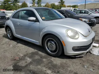 2012 Volkswagen Beetle 2.5L w/Sun PZEV with VIN 3VWJP7ATXCM636831, listed as a Copart auction lot 73838054 with 132,910 mi miles and Salvage Title. Bid and sale history available at carsss.com. Image 4.