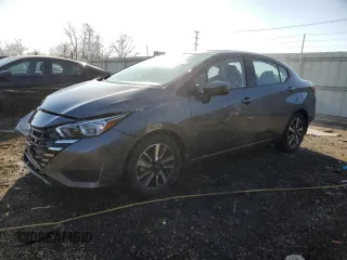 2023 Nissan Versa SV z VIN 3N1CN8EV8PL869706, wystawiony jako Copart lot #48914205 z przebiegiem 37 854 mil mil oraz Szkoda całkowita • Salvage title. Historia ofert i sprzedaży dostępna na DreamBid. Obrazek 1.