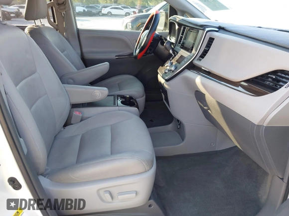 2015 Toyota Sienna XLE with VIN 5TDYK3DC5FS534913, listed as a IAAI auction lot 42052427 with 105,046 mi miles. Bid and sale history available at carsss.com. Image 5.