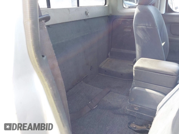 2002 Nissan Frontier XE with VIN 1N6DD26SX2C321892, listed as a IAAI auction lot 42638043 with 100,814 mi miles and . Bid and sale history available at DreamBid. Image 8.