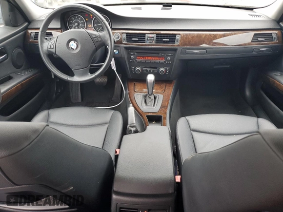 2009 BMW 3 Series 328i with VIN WBAPH535X9A437259, listed as a Copart auction lot 52647055 with 97,704 mi miles and Salvage title. Bid and sale history available at DreamBid. Image 8.