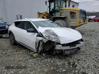 2022 Kia EV6 Light with VIN KNDC34LB6N5043275, listed as a Copart auction lot 87900005 with 157,826 mi miles and Salvage Title. Bid and sale history available at carsss.com. Image 14.