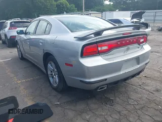 2011 Dodge Charger SE z VIN 2B3CL3CG2BH613364, wystawiony jako IAAI lot #42257275 z przebiegiem 137 321 mil mil oraz . Historia ofert i sprzedaży dostępna na DreamBid. Obrazek 3.