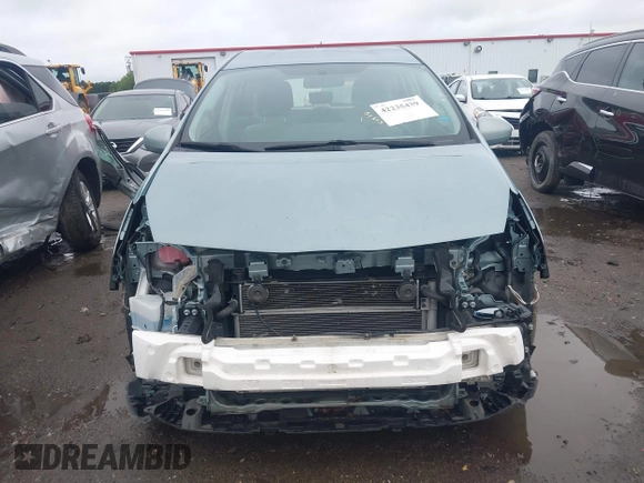 2015 Toyota Prius Two with VIN JTDZN3EU8FJ033529, listed as a IAAI auction lot 42235439 with 102,513 mi miles and . Bid and sale history available at DreamBid. Image 13.