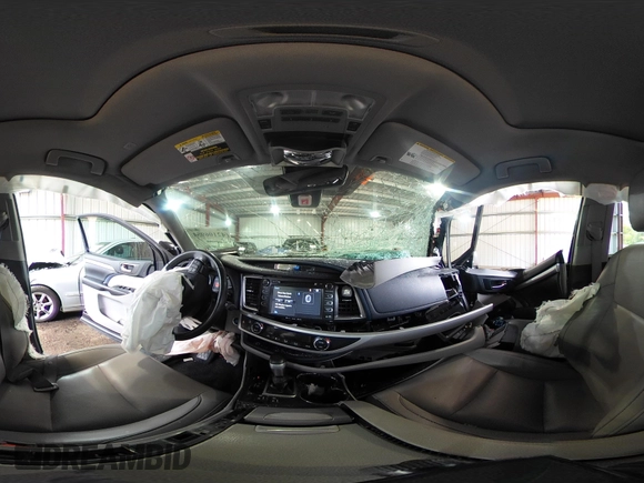2019 Toyota Highlander SE z VIN 5TDJZRFH2KS594988, wystawiony jako IAAI lot #42106954 z przebiegiem 53 369 mil mil oraz . Historia ofert i sprzedaży dostępna na DreamBid. Obrazek 18.