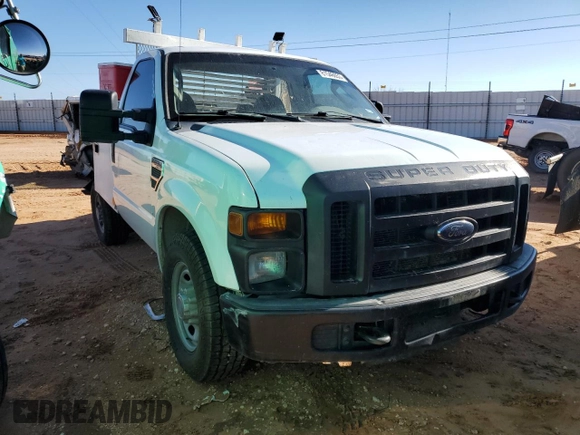 2008 Ford F-250 with VIN 1FDNF20568EE39063, listed as a Copart auction lot 81546053 with 260,163 mi miles and Salvage title. Bid and sale history available at DreamBid. Image 4.