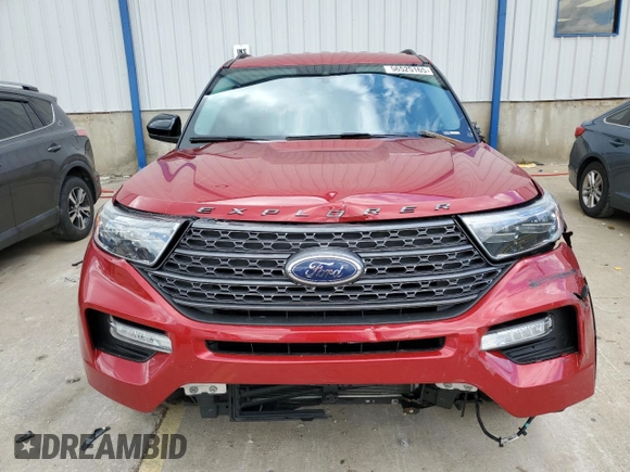 2022 Ford Explorer XLT z VIN 1FMSK8DHXNGA46673, wystawiony jako Copart lot #56525165 z przebiegiem 83 017 mil mil oraz Szkoda całkowita • Salvage title. Historia ofert i sprzedaży dostępna na DreamBid. Obrazek 5.