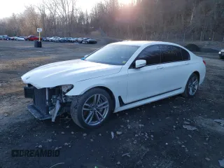 2019 BMW 7 Series 750i xDrive with VIN WBA7F2C53KB240583, listed as a Copart auction lot 70478493 with 34,498 mi miles and Salvage Title. Bid and sale history available at carsss.com. Image 1.