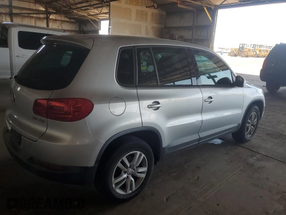2013 Volkswagen Tiguan S with VIN WVGAV3AX8DW576243, listed as a Copart auction lot 62882635 with 115,113 mi miles and Clean title. Bid and sale history available at DreamBid. Image 3.