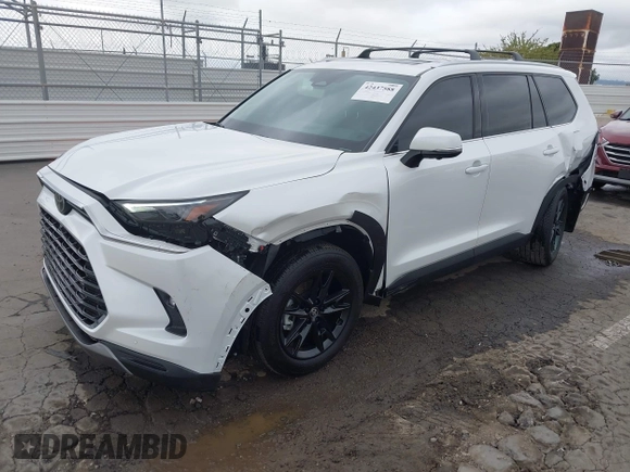 2024 Toyota Highlander XLE z VIN 5TDAAAB50RS068275, wystawiony jako IAAI lot #42437588 z przebiegiem 5 878 mil mil oraz . Historia ofert i sprzedaży dostępna na DreamBid. Obrazek 2.