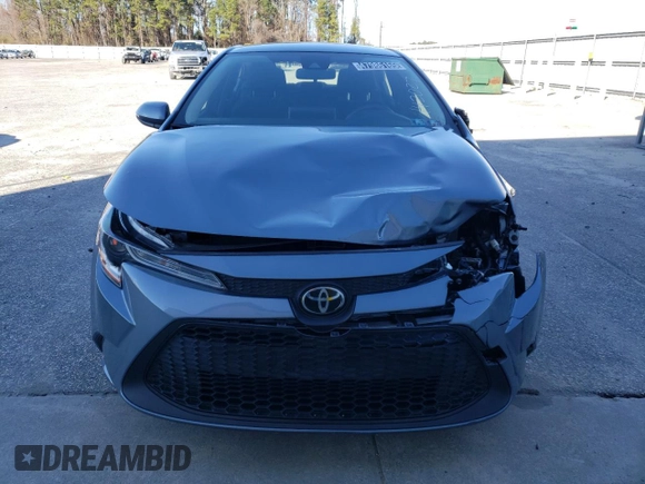 2021 Toyota Corolla LE with VIN JTDEPMAE0MJ142027, listed as a Copart auction lot 47986165 with 28,800 mi miles and Clean Title. Bid and sale history available at carsss.com. Image 5.