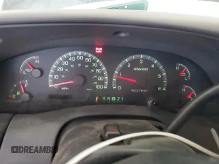 1999 Ford F-150 XL z VIN 1FTRX17L5XNB13867, wystawiony jako Copart lot #57616185 z przebiegiem Nie podano mil oraz Nie do naprawy • Non repairable. Historia ofert i sprzedaży dostępna na DreamBid. Obrazek 9.