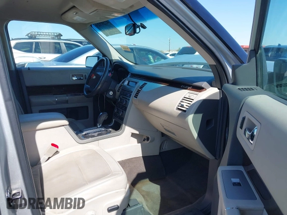 2011 Ford Flex SEL z VIN 2FMGK5CC6BBD33666, wystawiony jako IAAI lot #42237123 z przebiegiem 205 239 mil mil oraz . Historia ofert i sprzedaży dostępna na DreamBid. Obrazek 5.