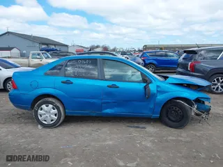 2007 Ford Focus S with VIN 1FAFP34N57W313118, listed as a IAAI auction lot 41985029 with 195,985 mi miles. Bid and sale history available at carsss.com. Image 13.
