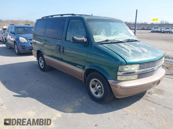 2002 Chevrolet Astro with VIN 1GNDM19X12B109545, listed as a IAAI auction lot 41513777 with 72,638 mi miles. Bid and sale history available at carsss.com. Image 1.