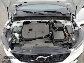2024 Volvo XC40 Plus Dark Theme with VIN YV4L12ULXR2285377, listed as a Copart auction lot 60165095 with 43,423 mi miles and Salvage title. Bid and sale history available at DreamBid. Image 12.