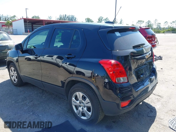 2019 Chevrolet Trax LS with VIN 3GNCJKSBXKL164776, listed as a IAAI auction lot 42064236 with 117,111 mi miles. Bid and sale history available at carsss.com. Image 3.