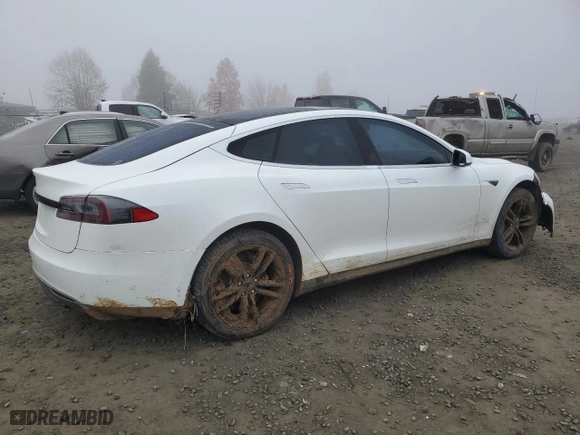 2013 Tesla Model S with VIN 5YJSA1CG3DFP16662, listed as a Copart auction lot 83674474 with 105,013 mi miles and Salvage Title. Bid and sale history available at carsss.com. Image 3.