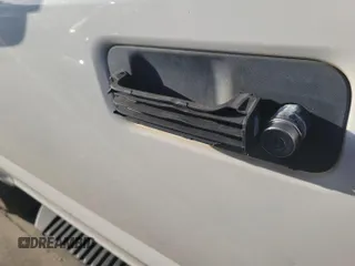 2017 Ford F-250 XLT z VIN 1FT7X2B67HEB86464, wystawiony jako IAAI lot #42796067 z przebiegiem 198 948 mil mil oraz . Historia ofert i sprzedaży dostępna na DreamBid. Obrazek 8.