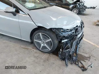 2024 Mercedes-Benz EQE 350 z VIN W1KEG1CB4RF049514, wystawiony jako IAAI lot #41392780 z przebiegiem 1 521 mil mil oraz . Historia ofert i sprzedaży dostępna na DreamBid. Obrazek 6.