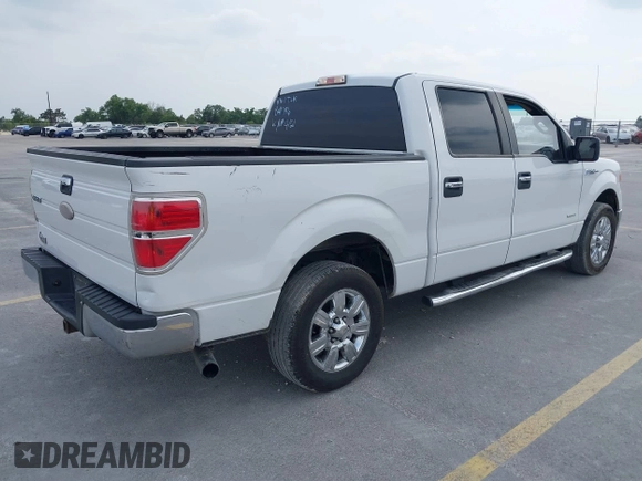 2012 Ford F-150 XL z VIN 1FTFW1CT5CFB41796, wystawiony jako IAAI lot #42109049 z przebiegiem 241 832 mil mil oraz . Historia ofert i sprzedaży dostępna na DreamBid. Obrazek 4.