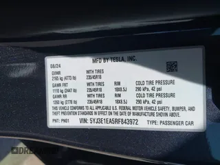 2024 Tesla Model 3 z VIN 5YJ3E1EA5RF843972, wystawiony jako IAAI lot #41873089 z przebiegiem 9 788 mil mil oraz . Historia ofert i sprzedaży dostępna na DreamBid. Obrazek 9.