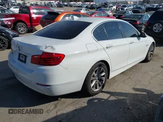 2016 BMW 5 Series 528i z VIN WBA5A5C54GG349104, wystawiony jako IAAI lot #41612678 z przebiegiem 92 449 mil mil oraz . Historia ofert i sprzedaży dostępna na DreamBid. Obrazek 4.