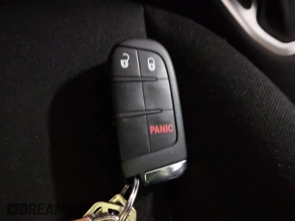 2018 Jeep Renegade Latitude z VIN ZACCJABB4JPG98977, wystawiony jako IAAI lot #41517137 z przebiegiem 109 962 mil mil oraz . Historia ofert i sprzedaży dostępna na DreamBid. Obrazek 11.