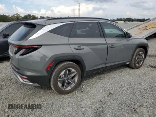 2025 Hyundai Tucson SEL Convenience with VIN 5NMJC3DE8SH450484, listed as a Copart auction lot 77962294 with 885 mi miles and Salvage Title. Bid and sale history available at carsss.com. Image 3.