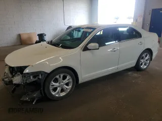 2012 Ford Fusion SE z VIN 3FAHP0HG4CR247290, wystawiony jako Copart lot #61033575 z przebiegiem 107 704 mil mil oraz Szkoda całkowita • Salvage title. Historia ofert i sprzedaży dostępna na DreamBid. Obrazek 1.