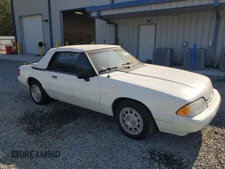 1993 Ford Mustang z VIN 1FACP44M9PF187992, wystawiony jako Copart lot #68557154 z przebiegiem 63 008 mil mil oraz Czysty tytuł • Clean title. Historia ofert i sprzedaży dostępna na DreamBid. Obrazek 4.