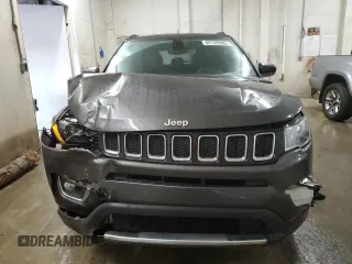 2018 Jeep Compass Limited with VIN 3C4NJCCBXJT318911, listed as a Copart auction lot 42123395 with 139,024 mi miles and Salvage Title. Bid and sale history available at carsss.com. Image 5.