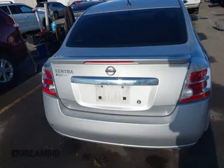 2012 Nissan Sentra S z VIN 3N1AB6AP6CL724881, wystawiony jako IAAI lot #41959859 z przebiegiem 110 858 mil mil oraz . Historia ofert i sprzedaży dostępna na DreamBid. Obrazek 17.