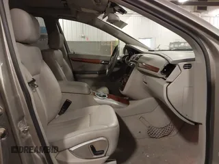 2006 Mercedes-Benz R-Class 3.5L with VIN 4JGCB65E26A030775, listed as a IAAI auction lot 41824593 with 149,889 mi miles. Bid and sale history available at carsss.com. Image 5.
