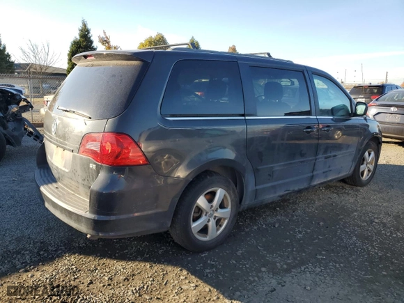 2011 Volkswagen Routan SE with VIN 2V4RW3DG3BR804693, listed as a Copart auction lot 76273914 with 0 mi miles and Clean Title. Bid and sale history available at carsss.com. Image 3.