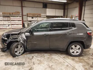 2022 Jeep Compass Altitude with VIN 3C4NJDBB3NT126047, listed as a IAAI auction lot 41570980 with 39,896 mi miles and . Bid and sale history available at DreamBid. Image 15.
