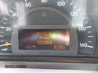 2004 Mercedes-Benz C 230 Kompressor z VIN WDBRF40J64F505984, wystawiony jako IAAI lot #42108989 z przebiegiem 120 383 mil mil oraz . Historia ofert i sprzedaży dostępna na DreamBid. Obrazek 7.