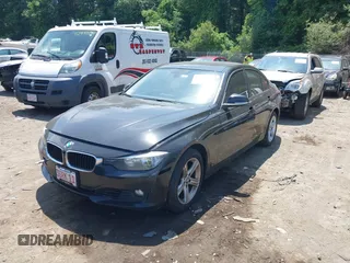 2015 BMW 3 Series 328i xDrive z VIN WBA3B5C52FP653910, wystawiony jako IAAI lot #42563622 z przebiegiem 153 033 mil mil oraz . Historia ofert i sprzedaży dostępna na DreamBid. Obrazek 17.