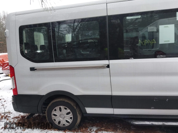 2022 Ford Transit Passenger XL с VIN 1FBAX2C88NKA79625, выставлен на аукционе IAAI как лот 41490410 с пробегом 27 521 миль миль и . История ставок и продаж доступна на DreamBid. Изображение 4.