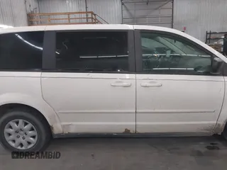 2008 Chrysler Town & Country LX with VIN 2A8HR44H78R671031, listed as a IAAI auction lot 41884932 with 300,502 mi miles. Bid and sale history available at carsss.com. Image 14.
