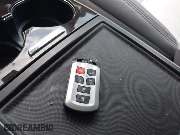 2018 Toyota Sienna XLE Auto Access Seat с VIN 5TDYZ3DC6JS939876, выставлен на аукционе IAAI как лот 42347926 с пробегом 81 086 миль миль и . История ставок и продаж доступна на DreamBid. Изображение 11.