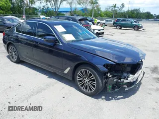 2019 BMW 5 Series 530i xDrive with VIN WBAJA7C56KG911605, listed as a IAAI auction lot 42394718 with 59,213 mi miles and . Bid and sale history available at DreamBid. Image 1.