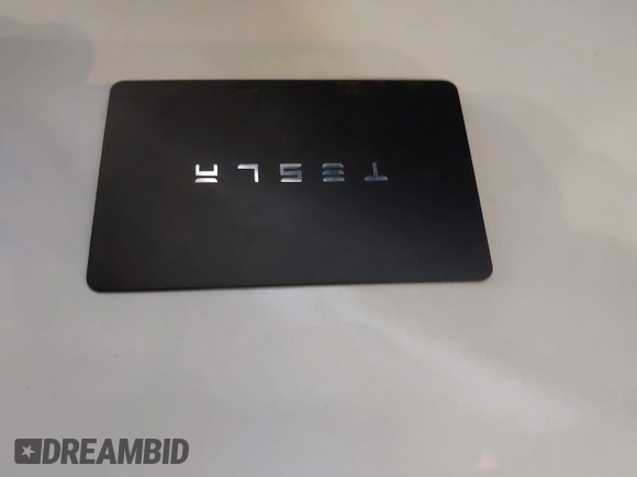 2025 Tesla Model Y Long Range z VIN 7SAYGDED3SF269554, wystawiony jako IAAI lot #41363465 z przebiegiem 883 mil mil oraz . Historia ofert i sprzedaży dostępna na DreamBid. Obrazek 11.