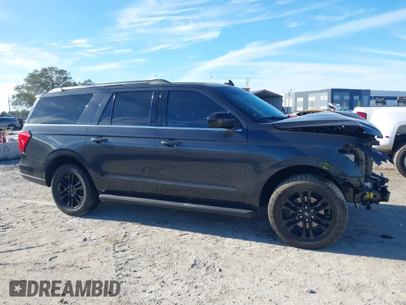 2024 Ford Expedition Max XLT with VIN 1FMJK1H8XREA66663, listed as a IAAI auction lot 41433111 with 3,196 mi miles and . Bid and sale history available at DreamBid. Image 14.